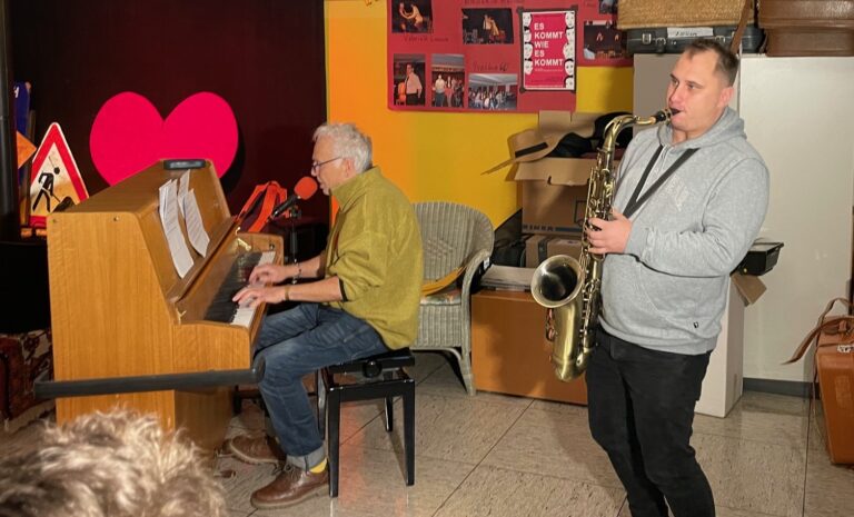 KLASAX – Der Alte und der Neue